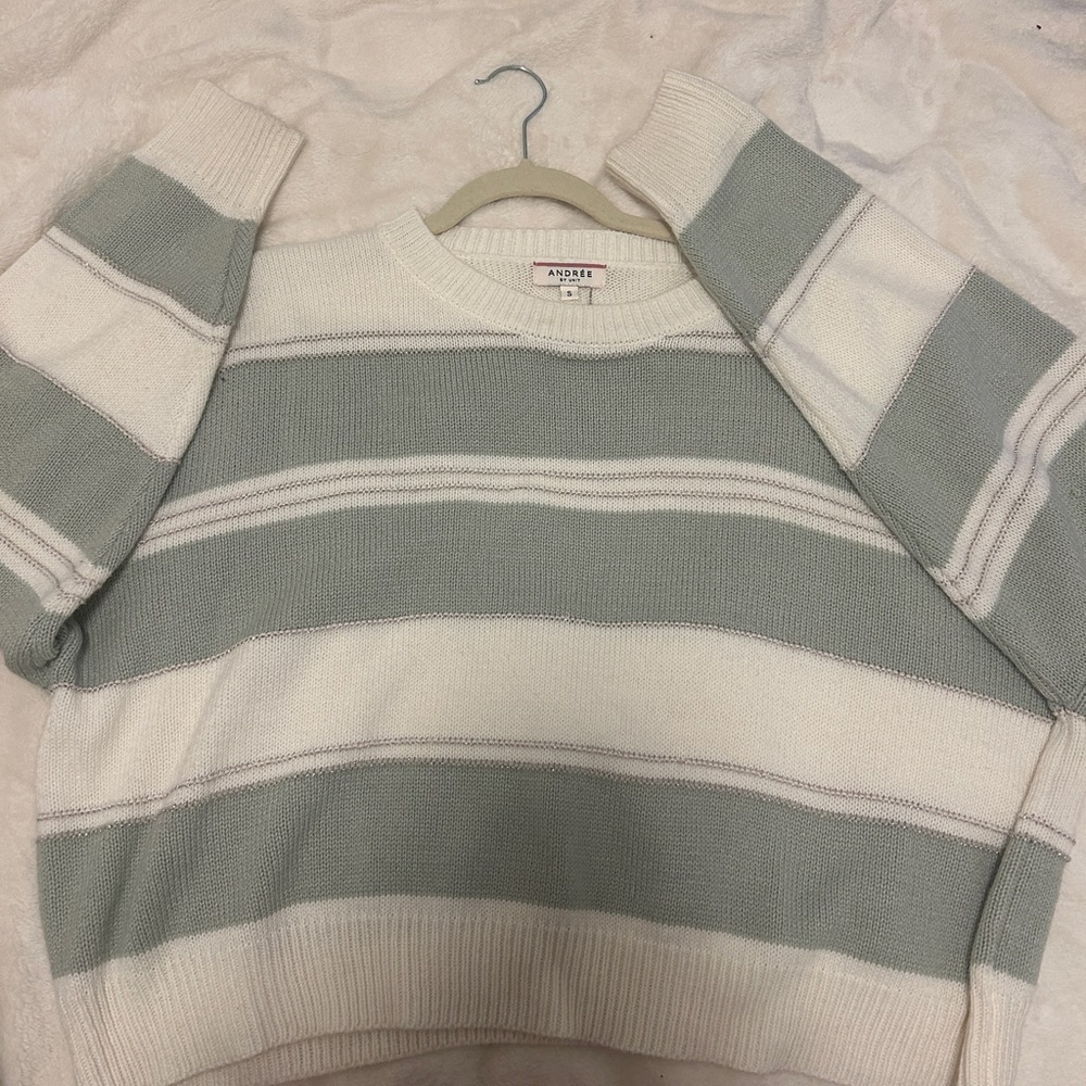 ANDREE BY UNIT Green and White Crew Neck Sweater